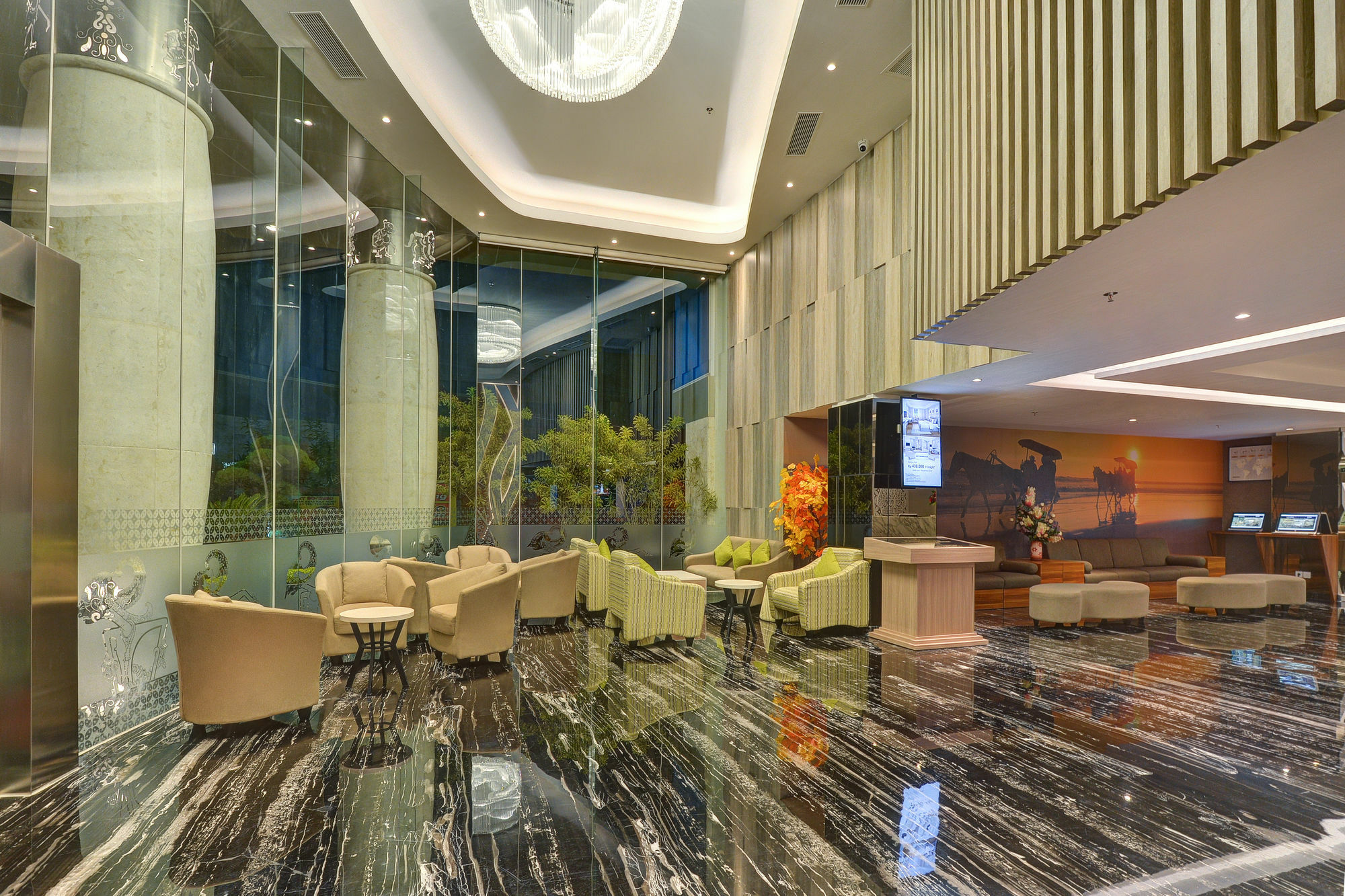 Platinum Adisucipto Hotel&Conference Center Yogyakarta Exterior foto